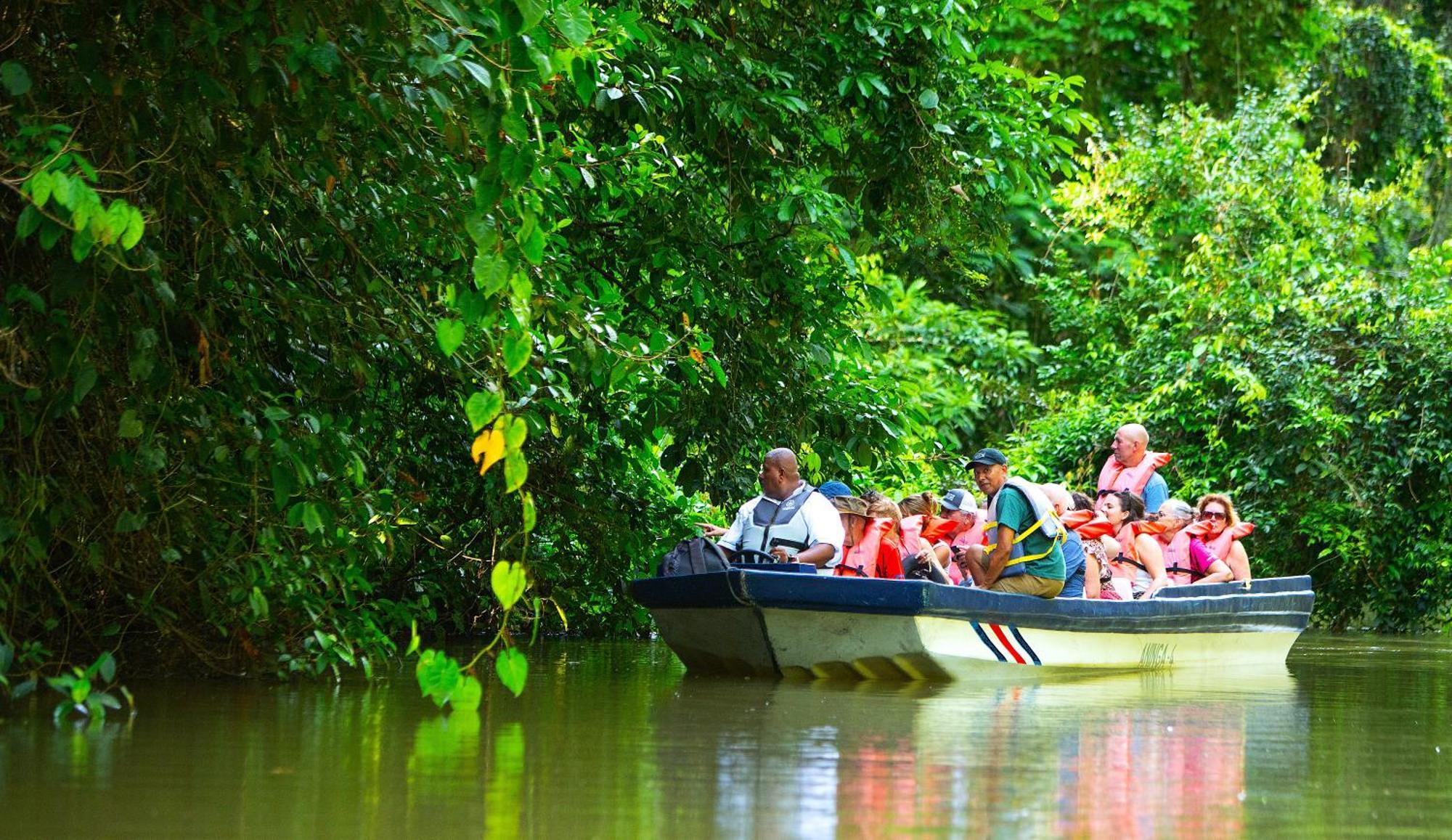 Aninga Lodge Tortuguero Exterior photo