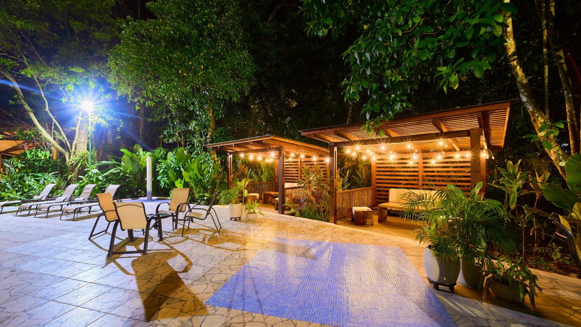 Aninga Lodge Tortuguero Exterior photo