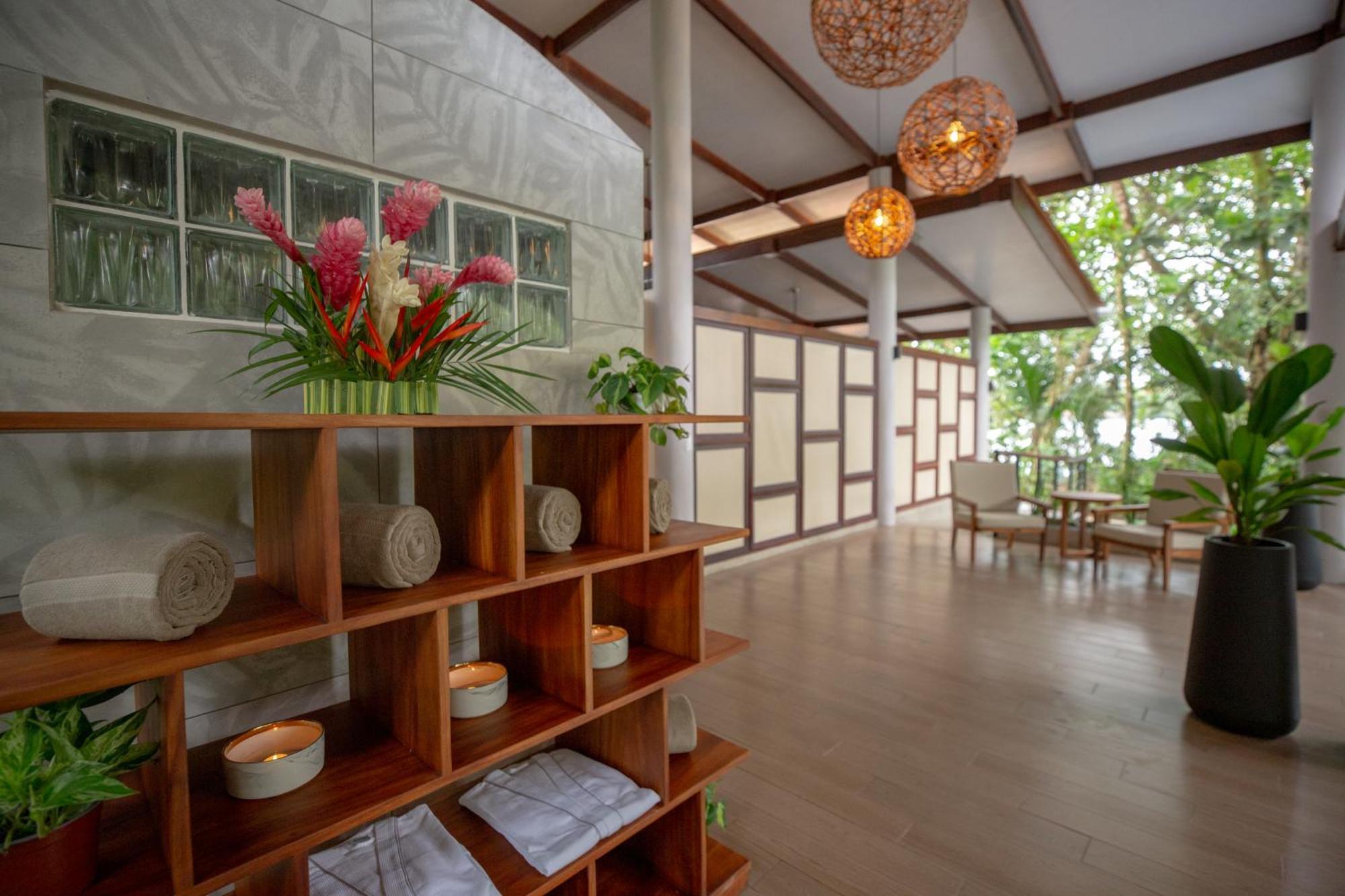 Aninga Lodge Tortuguero Exterior photo